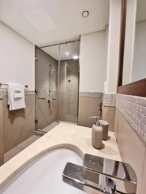 Spectacular Downtown Apartment T1-34 Dubai United Arab Emirates