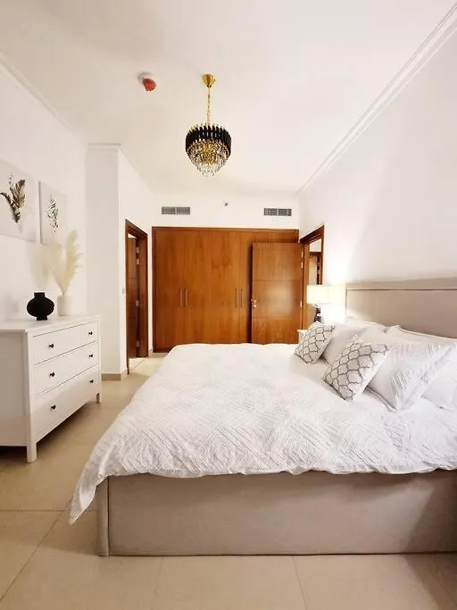 Spectacular Downtown Apartment T1-34 Dubai